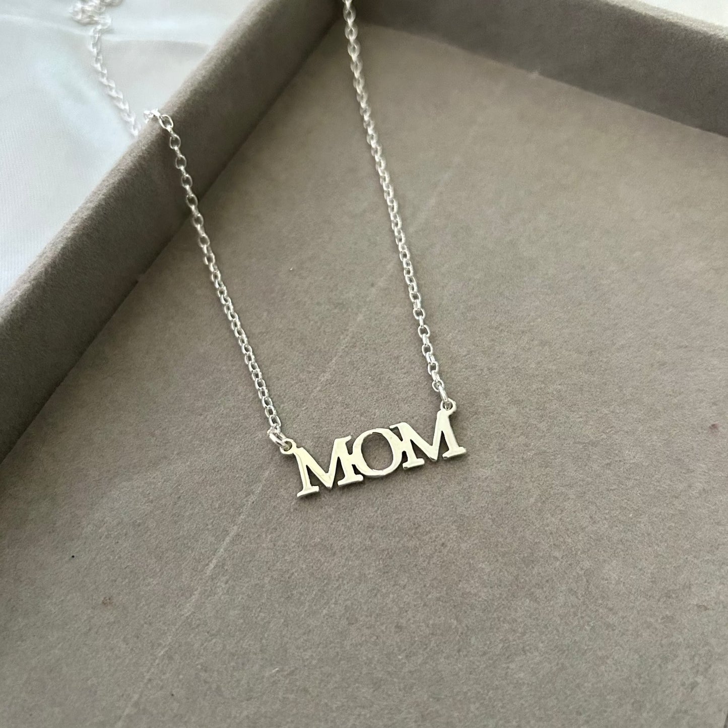 MOM Necklace in 925 Sterling Silver
