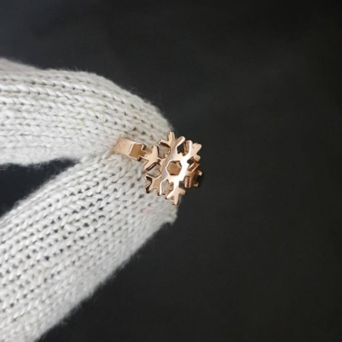 Snowflake Ring in 92.5 Sterling Silver